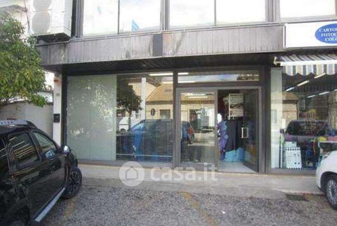 Capannone in commerciale in Via Umberto I 64