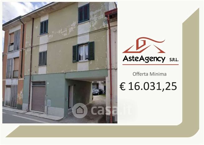 Casa indipendente in residenziale in Via IV Novembre 21