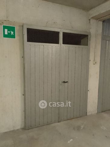 Box/posto auto in residenziale in Via Alessandro Tassoni