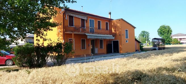 Casa indipendente in residenziale in Via Guizza Bassa