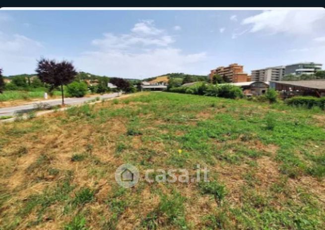Terreno agricolo in commerciale in Via Tamigi