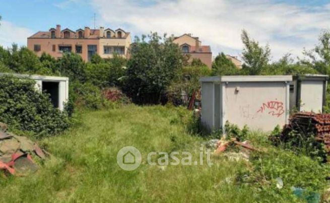 Terreno edificabile in residenziale in Via Antonio Rosmini