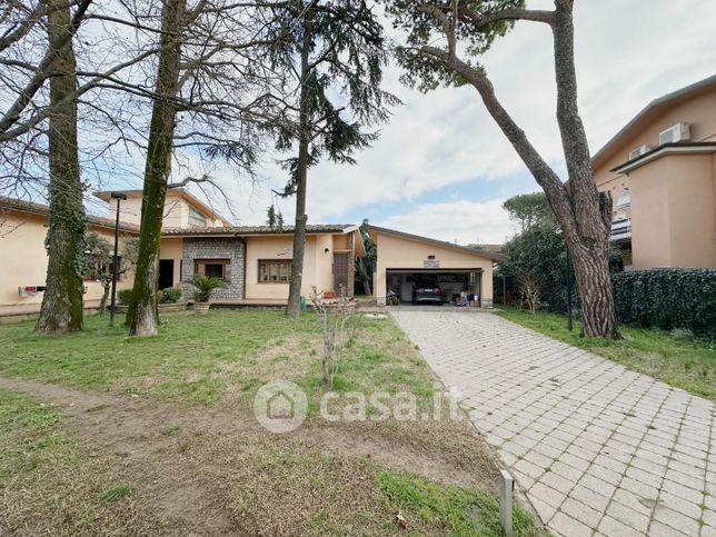 Villa in residenziale in Via Antonio Gramsci