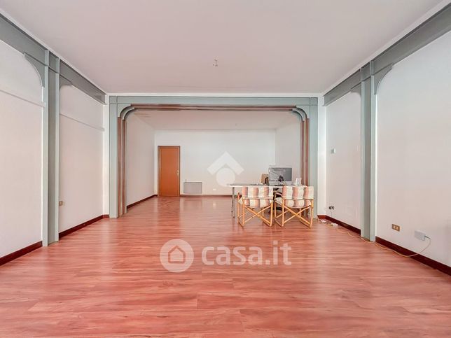 Ufficio in commerciale in Via Roma 1