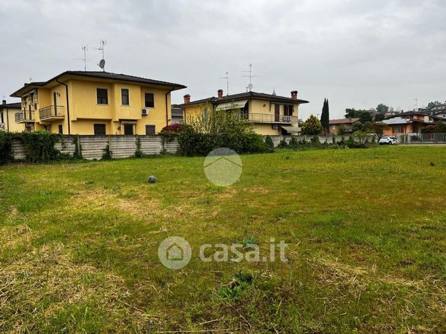 Terreno edificabile in residenziale in Piazza Mazzini 1