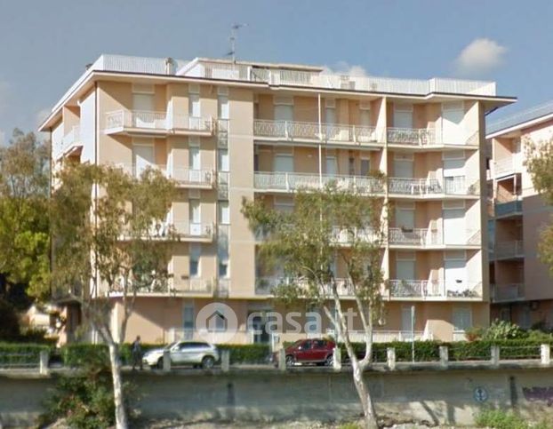 Appartamento in residenziale in Via Lungofiume 10