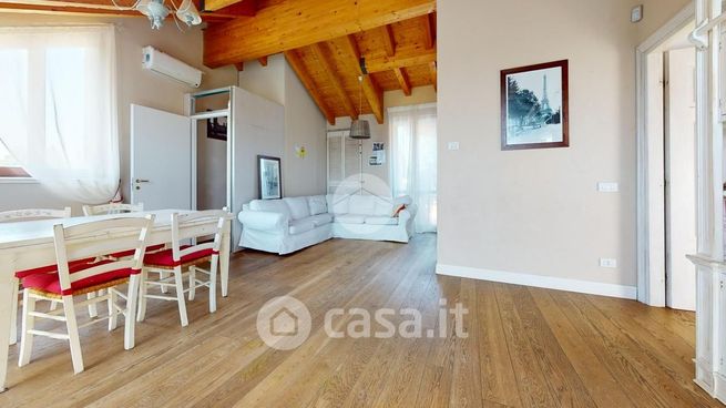 Appartamento in residenziale in Via Cadore 76