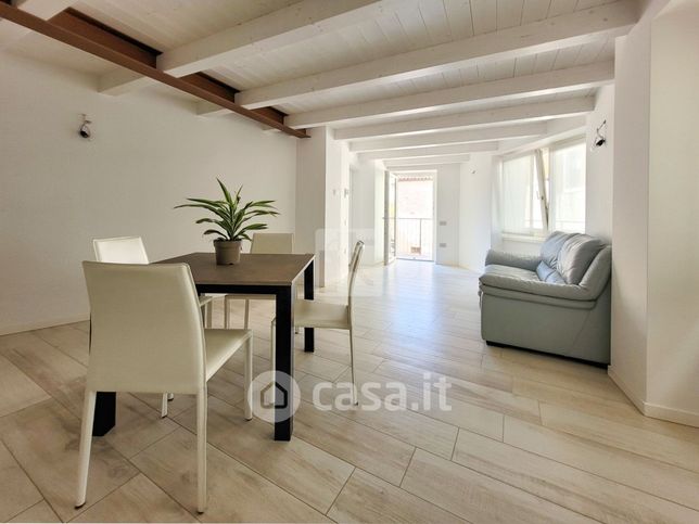 Appartamento in residenziale in Vicolo Alpino