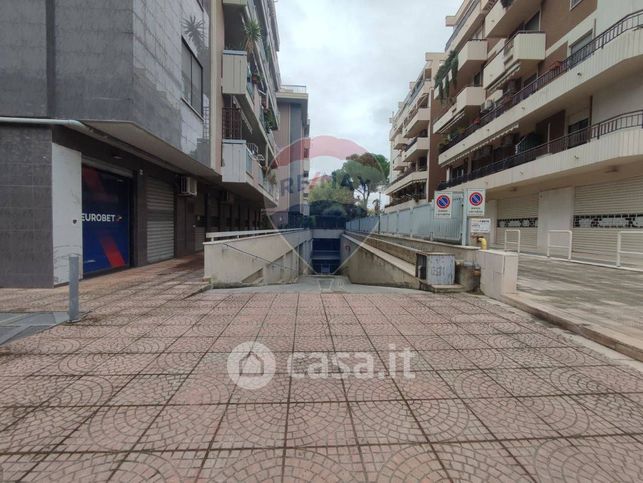 Box/posto auto in residenziale in Via Paolo Telesforo