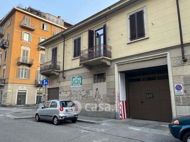 Box/posto auto in residenziale in Via Parma 69