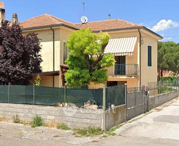 Casa indipendente in residenziale in Piazzale nazzareno gubbini 8