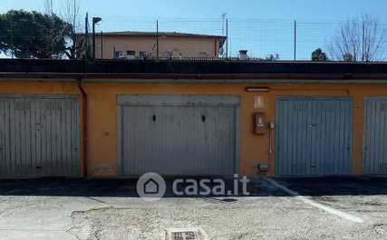 Box/posto auto in residenziale in Via Valdatara