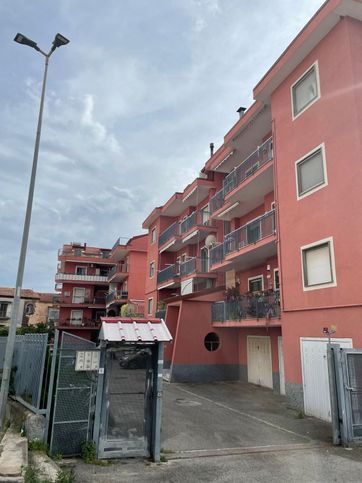 Appartamento in residenziale in Via Partenio 5
