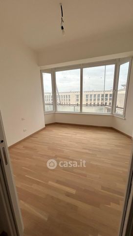 Ufficio in commerciale in 
