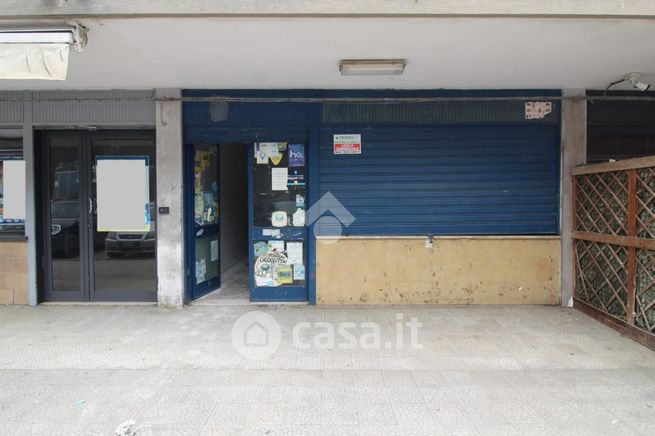 Garage/posto auto in residenziale in Piazza Raffaello 7