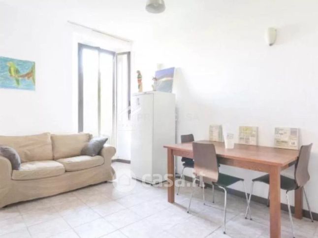 Appartamento in residenziale in Via Ruggero Bonghi 16