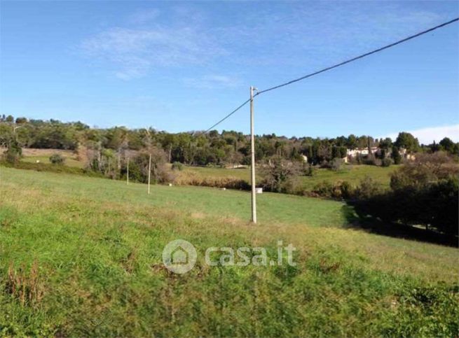 Terreno agricolo in commerciale in Via Carnia
