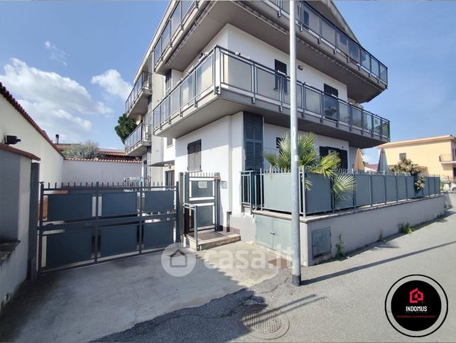 Box/posto auto in residenziale in Via Rodolfo Crespi 16