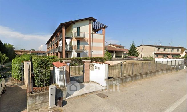 Box/posto auto in residenziale in Via P. Bembo 37 C