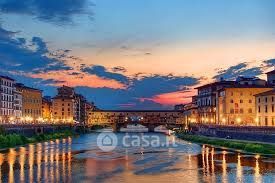 Negozio/locale commerciale in commerciale in Piazza de' Pitti 35