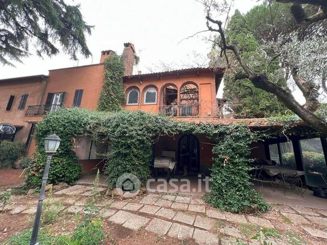 Villa in residenziale in Via della Galleria di Ciampino