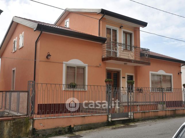 Villa in residenziale in Corso Umberto I 16