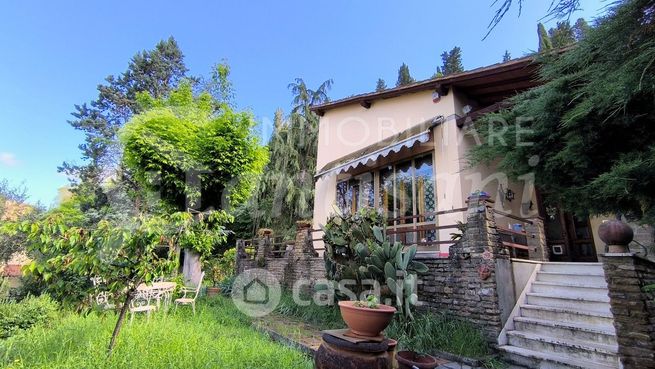 Villa in residenziale in Via A. Volta