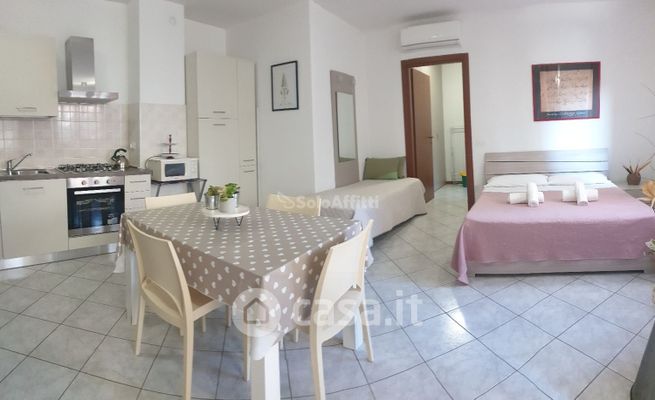 Appartamento in residenziale in Via Puglie 7