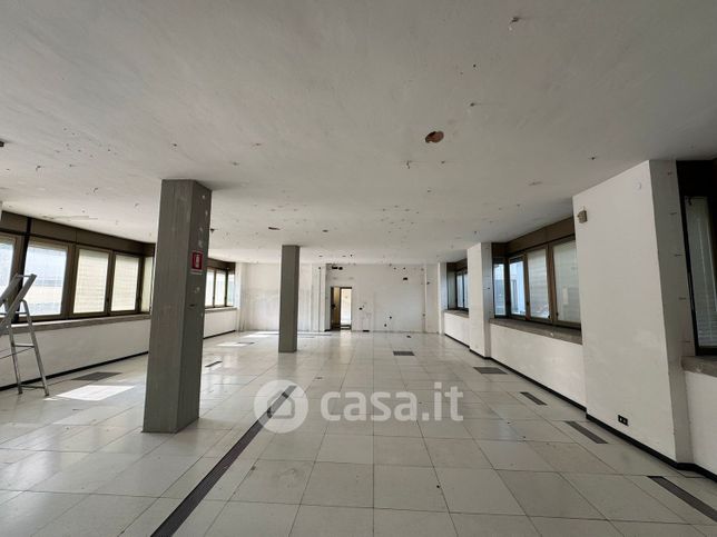 Ufficio in commerciale in Via F. Malavolti 5