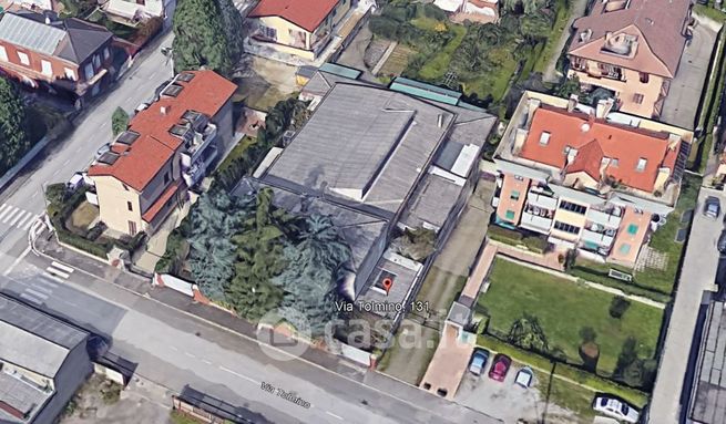 Capannone in commerciale in Via Tolmino 131