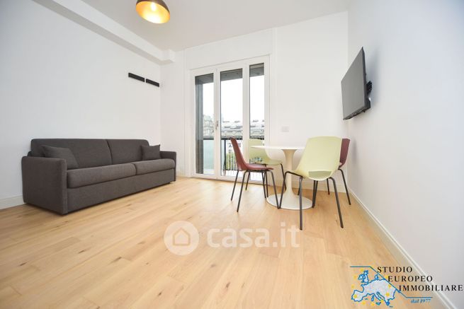 Appartamento in residenziale in Piazza Luigi di Savoia 24