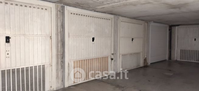 Garage/posto auto in residenziale in Via Guido Minarini 25