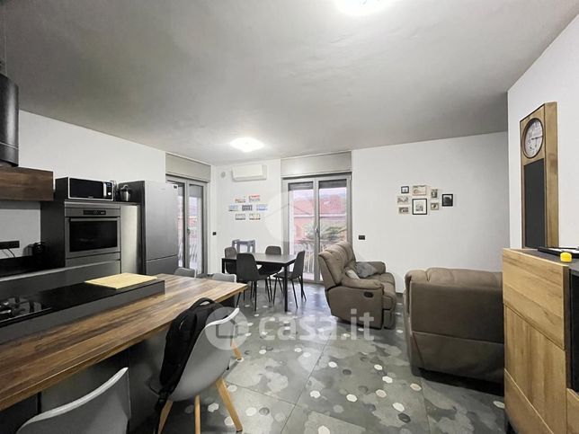 Villa in residenziale in Via Asti 7