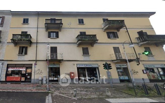 Attivitã /licenza (con o senza mura) in commerciale in Corso Milano 24