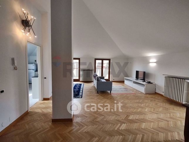 Attico/mansarda in residenziale in Viale della LibertÃ  17