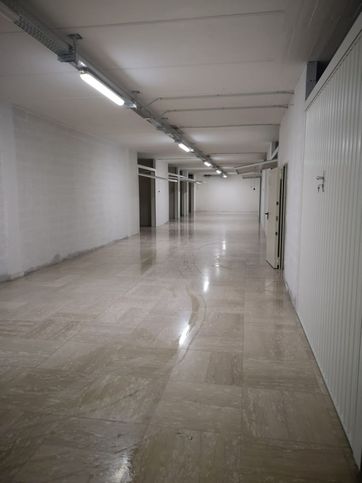 Box/posto auto in residenziale in Borgo Fratelli Rosselli