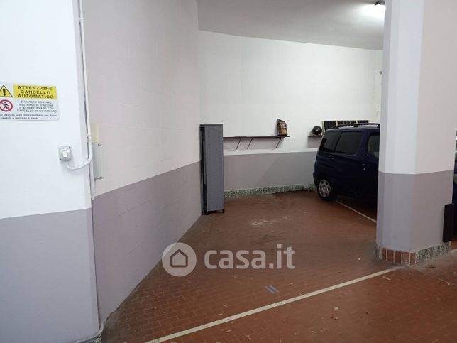 Garage/posto auto in residenziale in Via Paleocapa 25