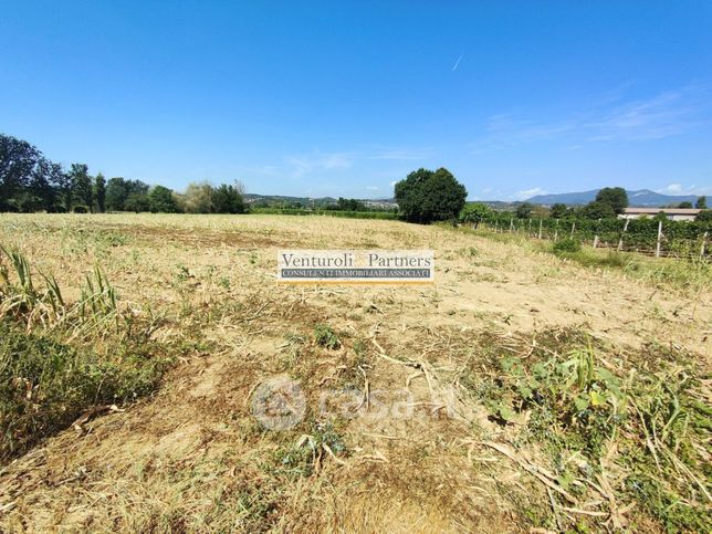 Terreno agricolo in commerciale in Via Mantova