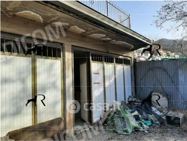 Garage/posto auto in residenziale in Via Cesare Battisti 97