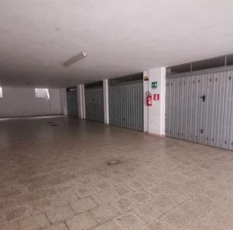 Box/posto auto in residenziale in Via Nilde Iotti