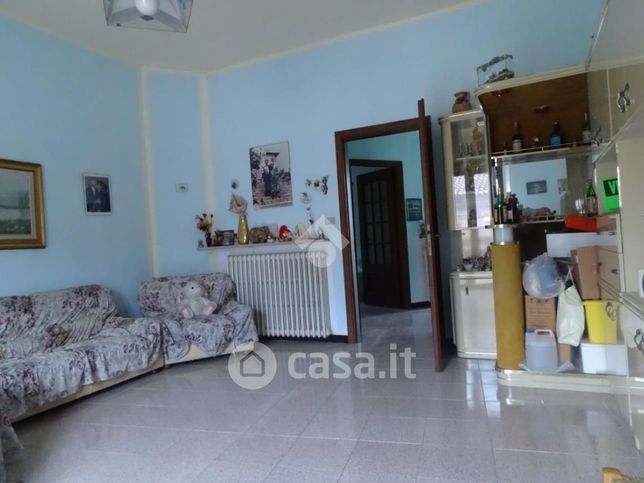 Appartamento in residenziale in Via Andrea Vochieri 122