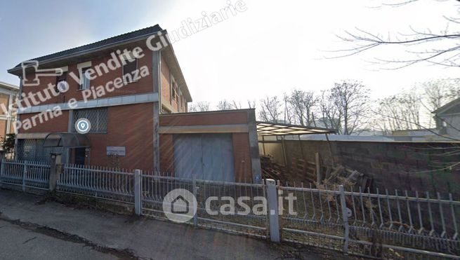 Capannone in commerciale in Via Giuseppe Giusti 3