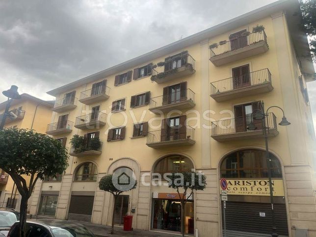 Ufficio in commerciale in 