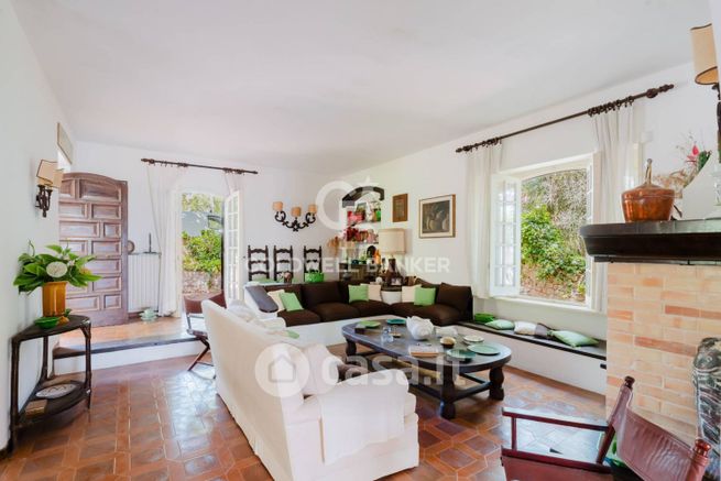 Villa in residenziale in Via Guglielmo Massaia 6
