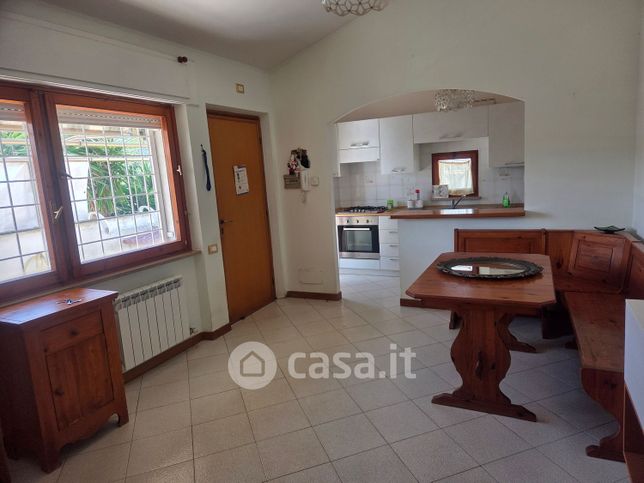 Villetta a schiera in residenziale in Via Dello Sciabecco 4