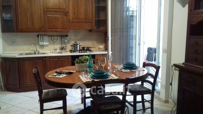 Casa indipendente in residenziale in Via Vittorio Veneto