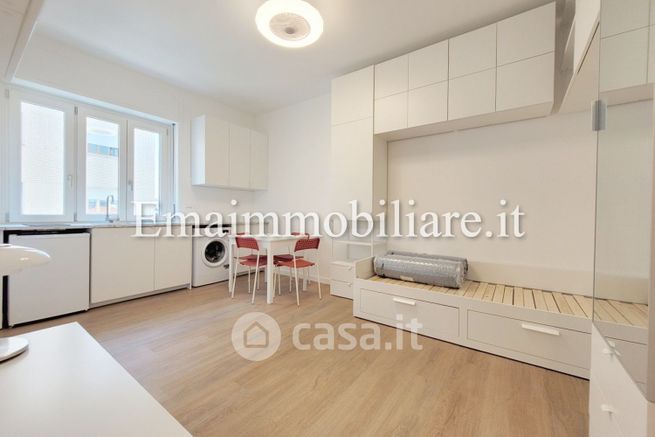 Appartamento in residenziale in Via Antonio Carnevali 66