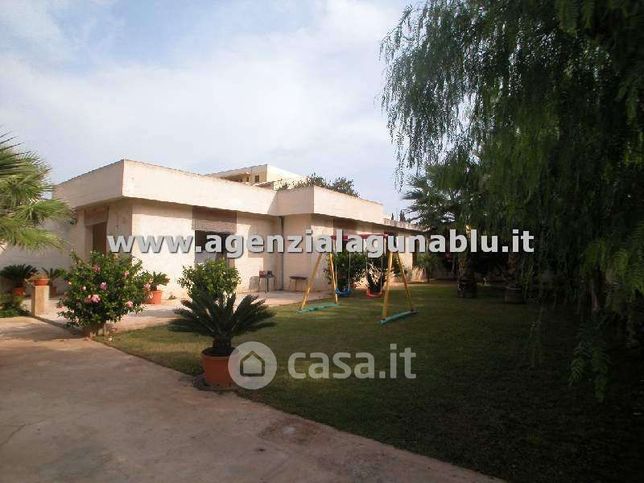 Villa in residenziale in Contrada Cozzaro
