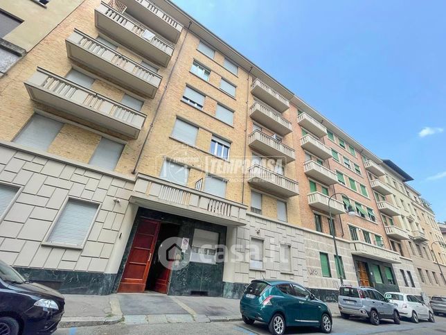 Ufficio in commerciale in Via Cristoforo Colombo 10