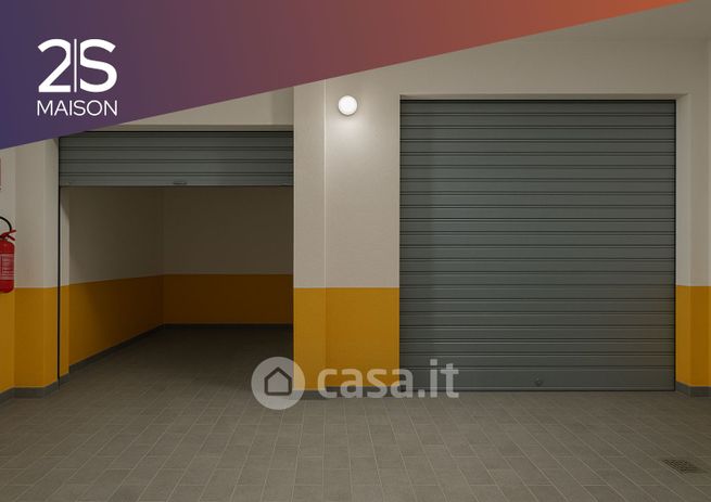 Box/posto auto in residenziale in Via Angelo Scribanti